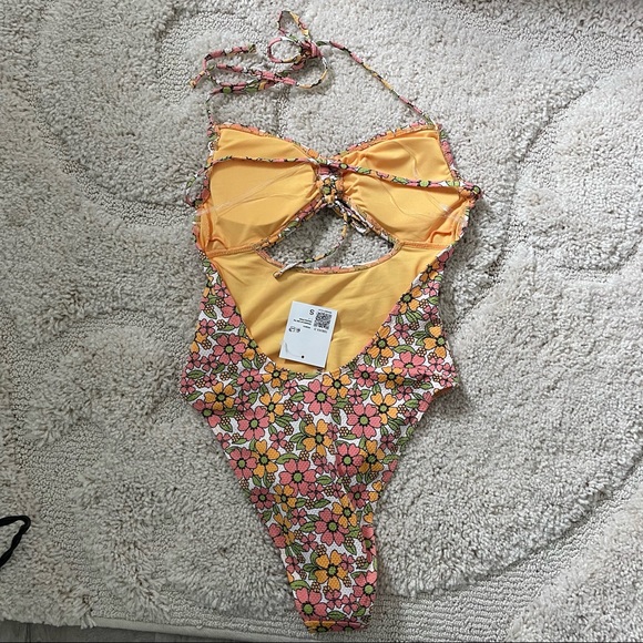 New Forever21 Floral Halter One Piece Swimsuit Small - Picture 2 of 4